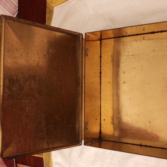 Chocolate tin box - Picture 4 of 4